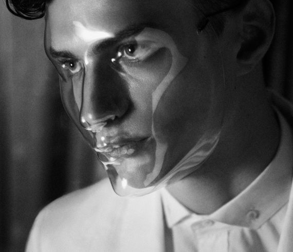 A campanha SS 13 da McQ by Alexander McQueen