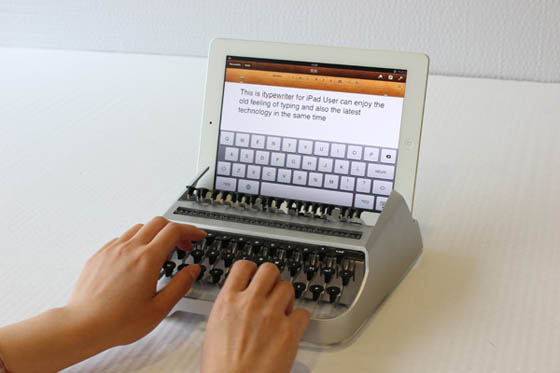 O deck para iPad em formato de máquina de escrever